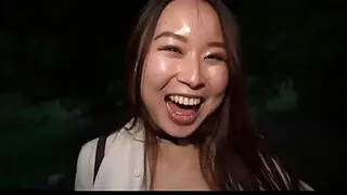 中国饥渴亚洲女为粗壮肉棒远道而来